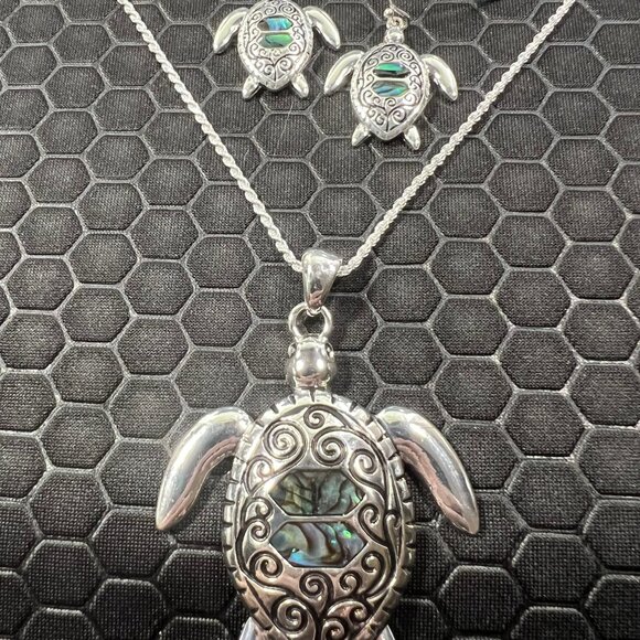 Turtle Necklace and Earring Set with Green Abalone Stones 18K White Gold Plated - Picture 1 of 1